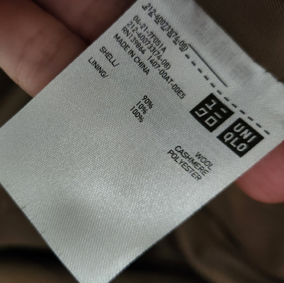 Uniqlo Cashmere and Wool Coat - Picture 10 of 10